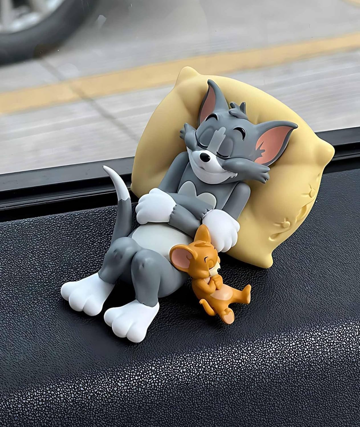Tom and Jerry Car Dashboard Decoration, Sleeping Cat and Mouse Figurine with Yellow Cushion, Car Dashboard and Table Top Ornament