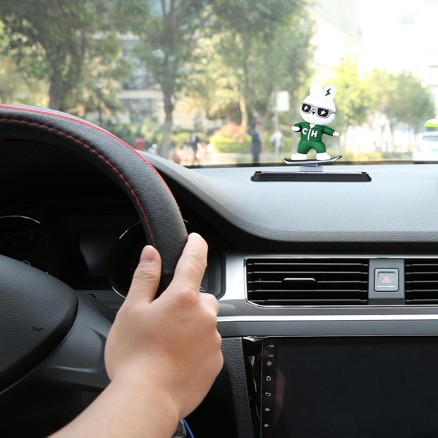 Car Dashboard Decorative Skateboarding Bunny Figure, 9 cm Height, Green and White
