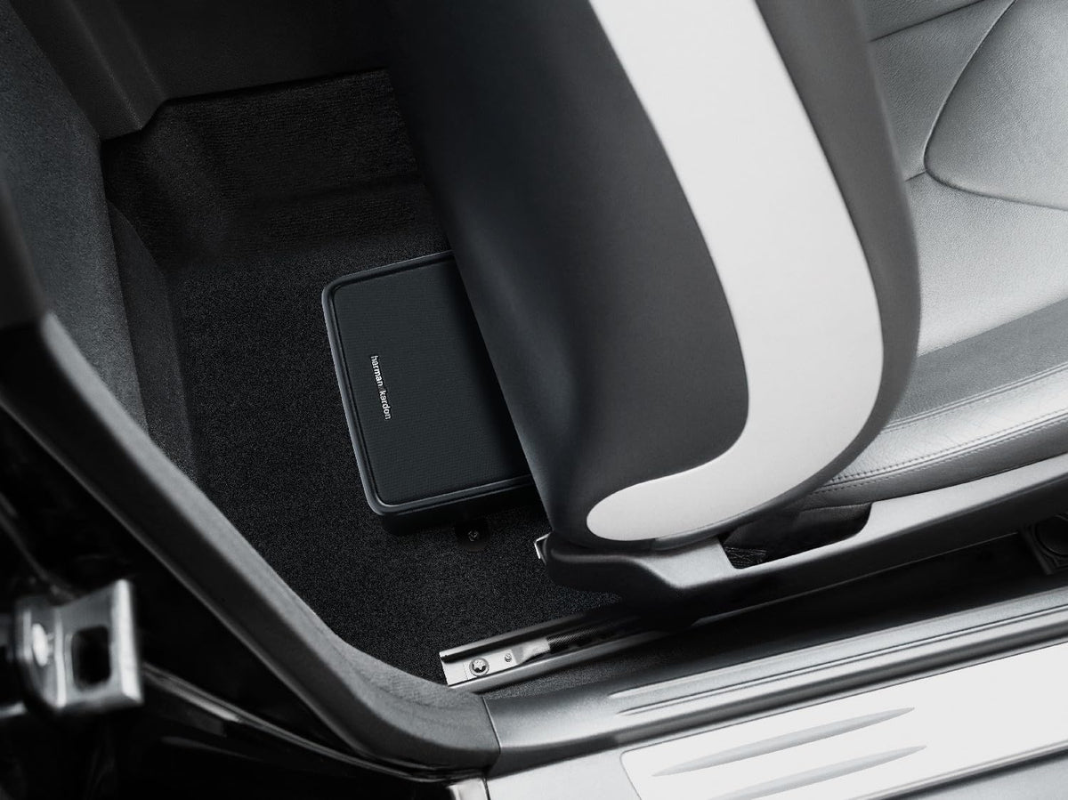 Harman Kardon Feel 700 7-Inch Active Underseat Subwoofer | 125W RMS / 250W Peak | Built-in Class D Amplifier